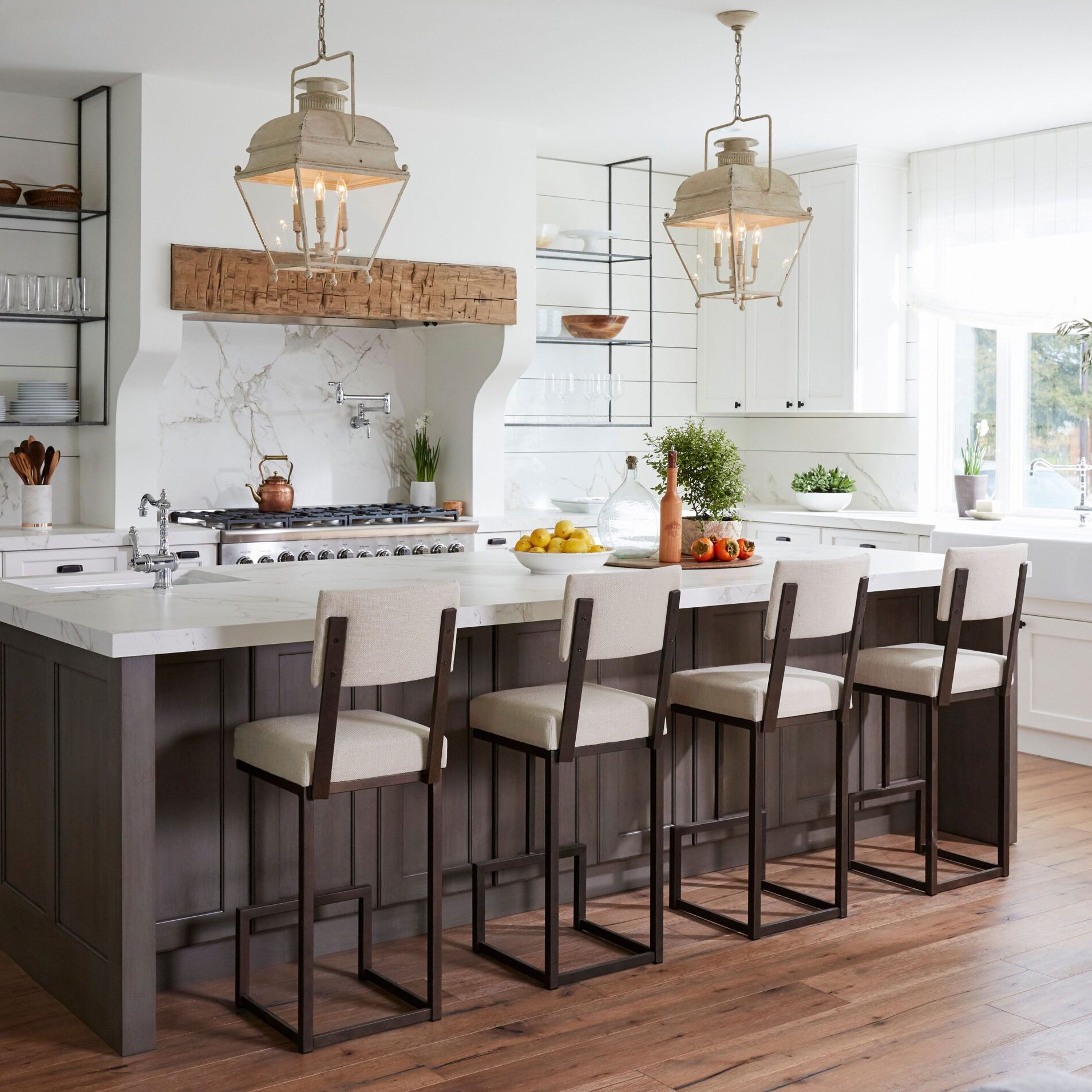 Kitchen-lantern-pendant-lights-A9L6xax3qhLAyndAII4Uw5-28fb78d0c41d45eba23238d8650ea919